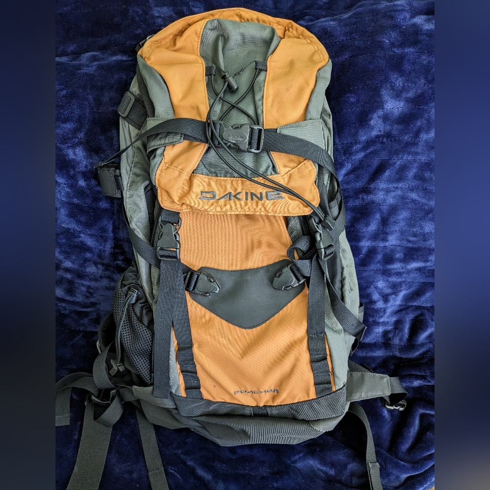 DAKINE POACHER TRAVEL BACKPACK